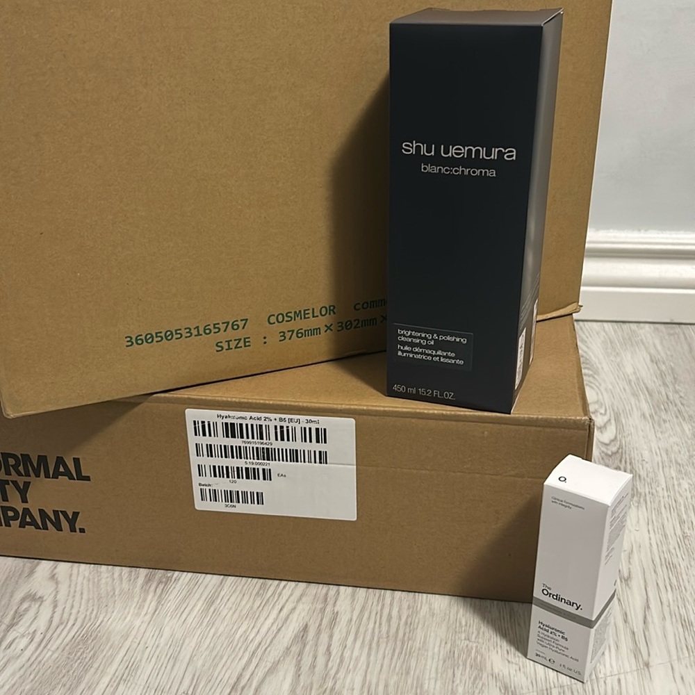 Blanc:chroma,
Brightening & polishing cleansing oil